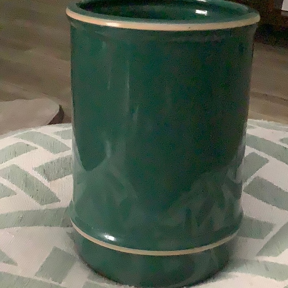 Vintage stoneware by Pomerantz. Small green utensil crock.